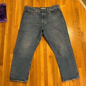 NWOT Levi’s Wedgie Straight blue jeans size 33 inseam 26 inches
